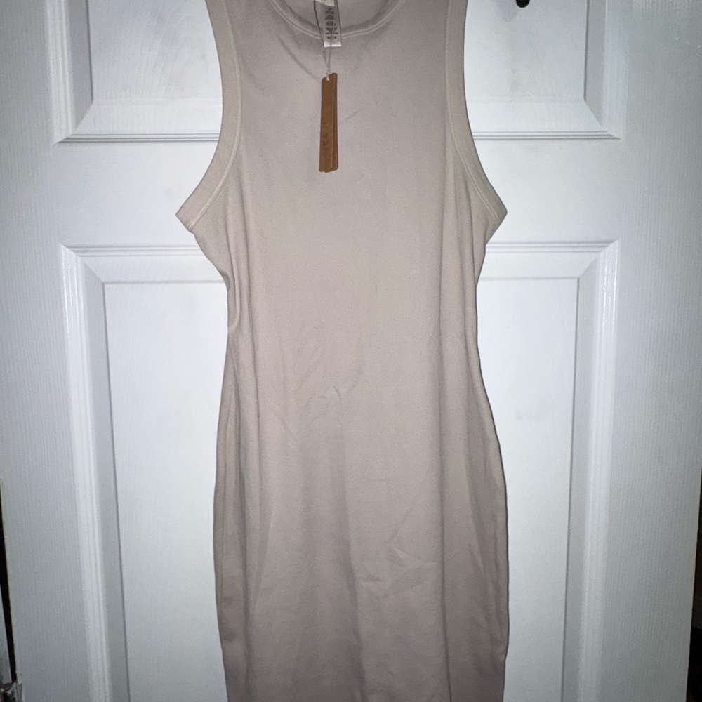 Skims Elegant Cream Sleeveless Dress